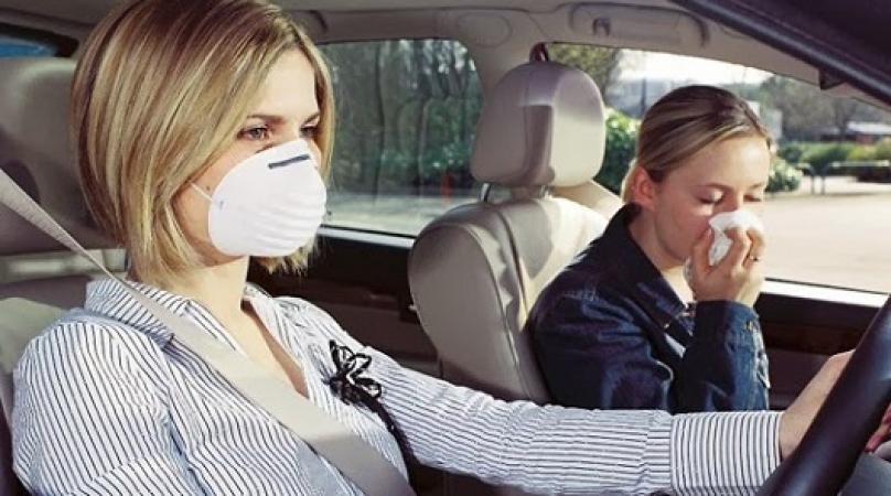Как убрать неприятный запах в салоне авто?